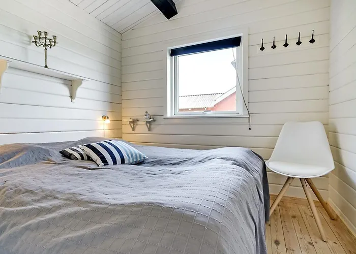 Olwir - 400m To The Fjord By Interhome