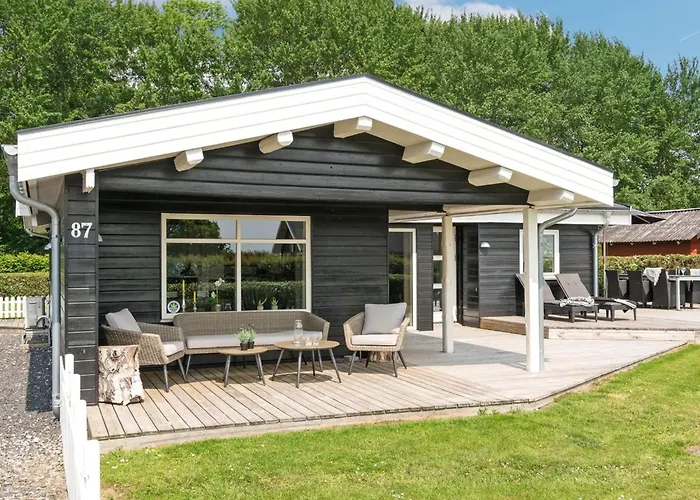 Olwir - 400m To The Fjord By Interhome